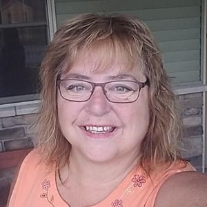 Meet your Posher, Carrie